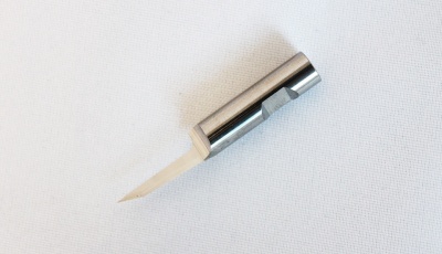 POINTED-TIP CYLINDRICAL BLADES